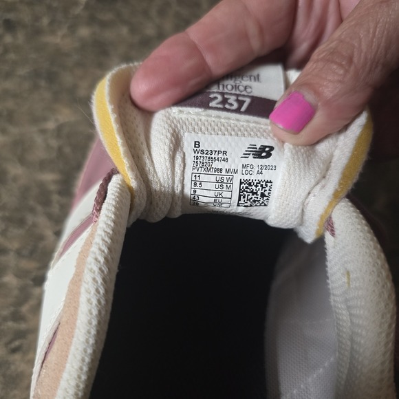 New Balance 237 Sneakers Trainers Shoes Mens 9.5 Purple/White MS237RE Womens 11 main image 4
